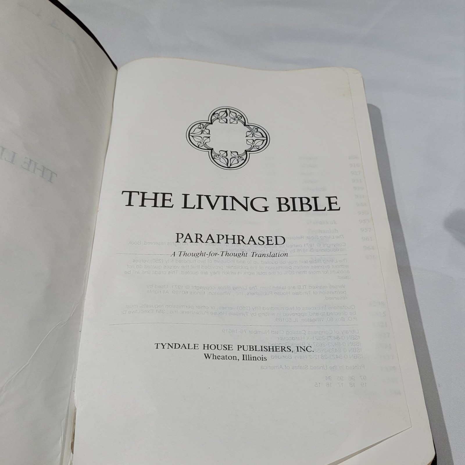 Tyndale THE LIVING BIBLE Reference Ed. Paraphrased Red Leather Bound – Nice!