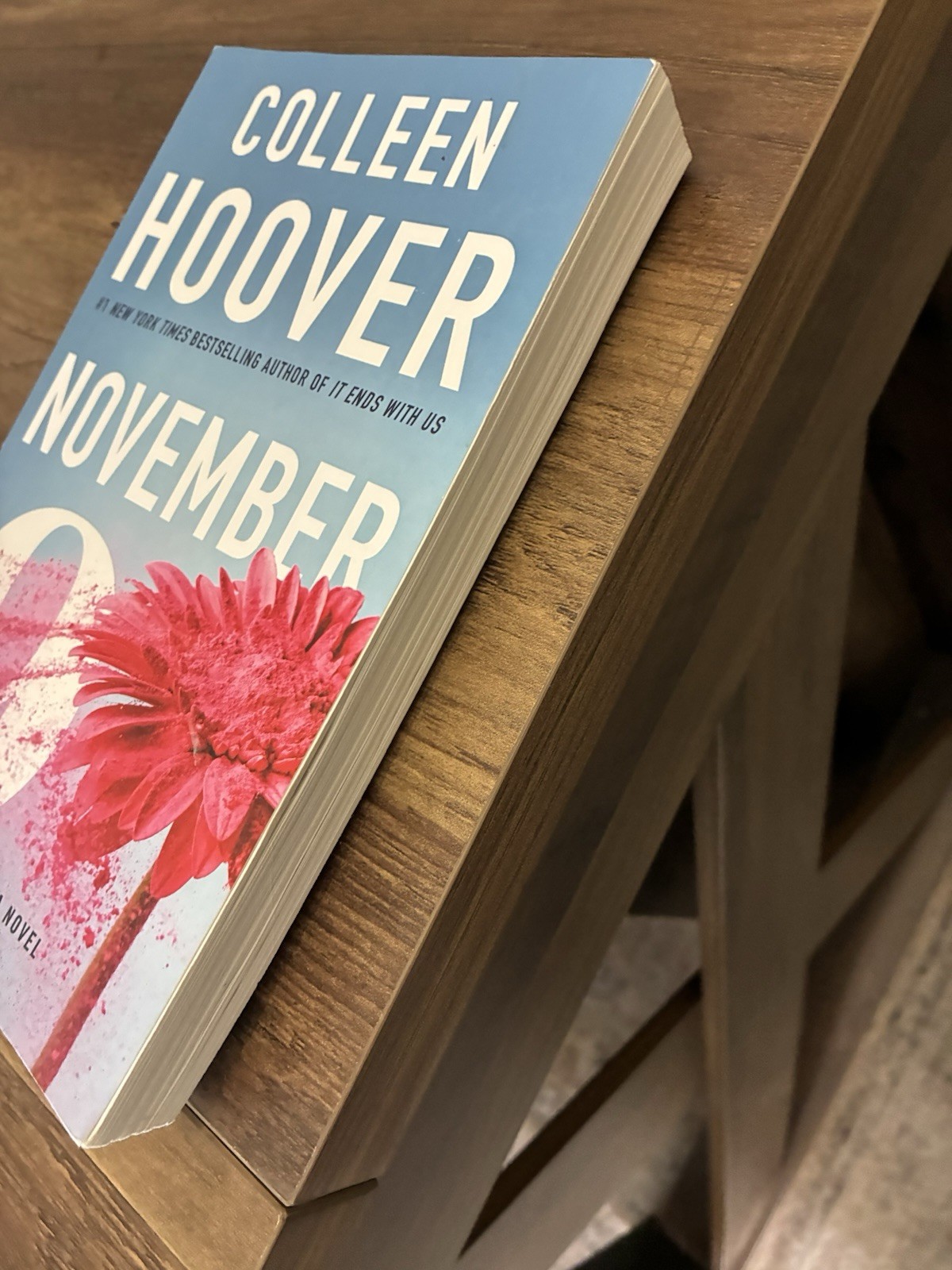 Colleen Hoover November 9: A Novel Trade Paperback Fiction 2015 English