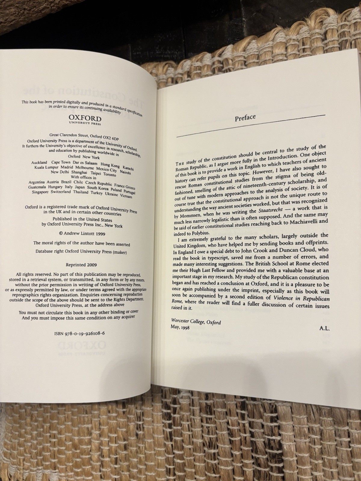 Constitution of the Roman Republic by Andrew Lintott (2003, Uk-Trade Paper)