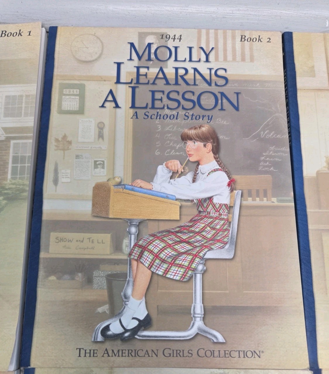 Molly 1944 – American Girl Collection Box Set Books 1- 6 *READ Description*