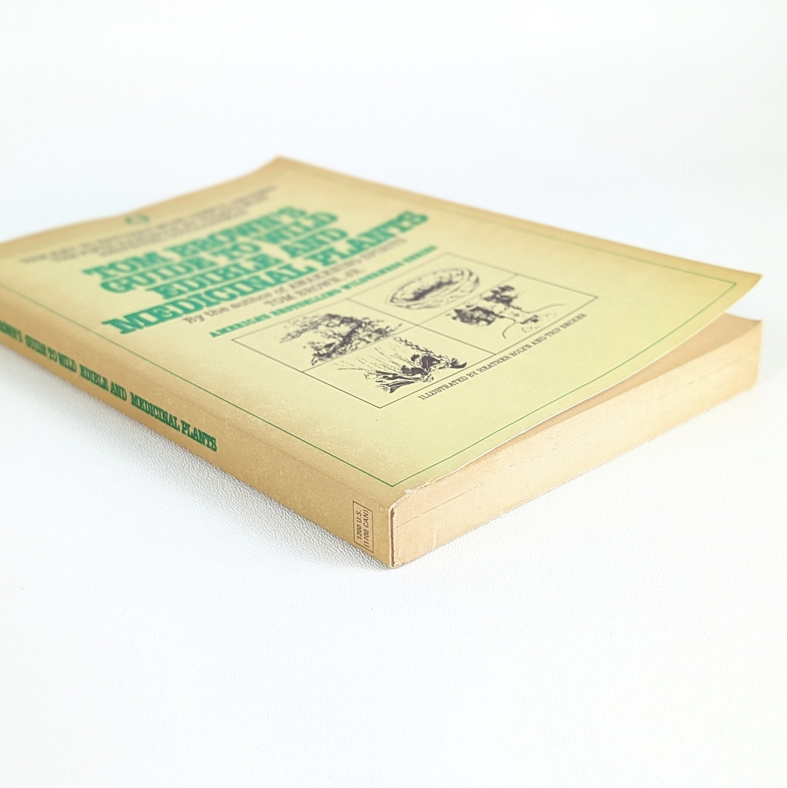 TOM BROWN’S GUIDE TO WILD EDIBLE AND MEDICINAL PLANTS by Tom Brown Jr. – 1985 PB