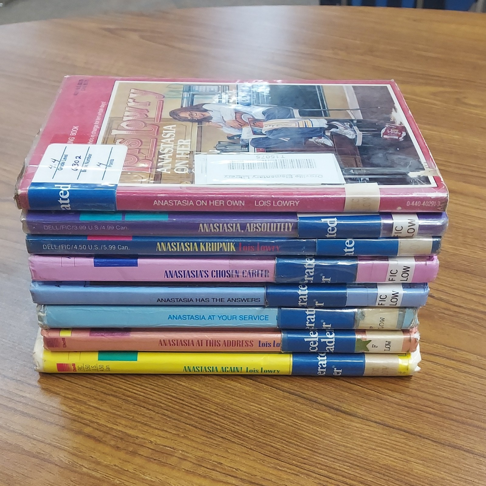 Lot of 8 Anastasia Krupnik series by Lois Lowry 5 hardcover, 3 softcover books!