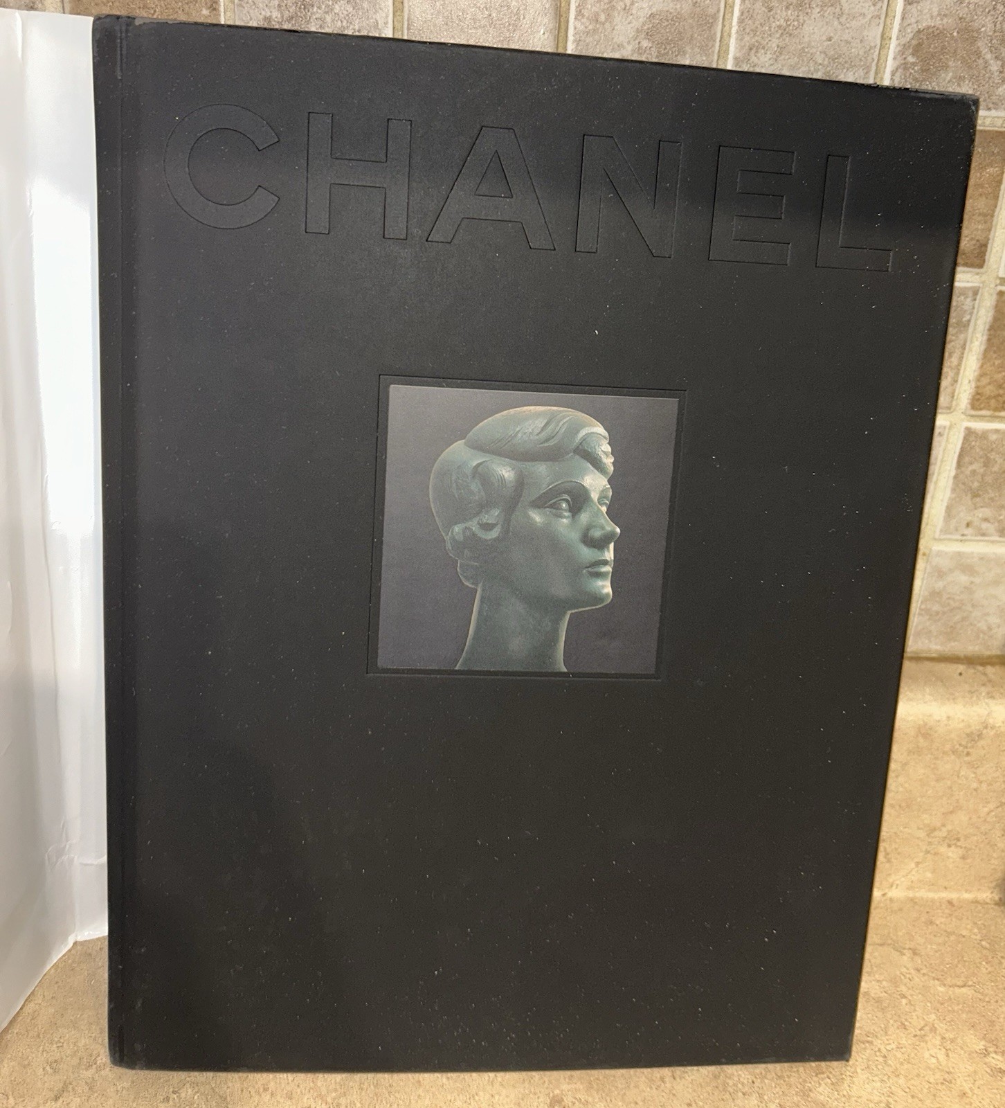 Chanel – Jean Leymarie – 2011 hardcover Preowened