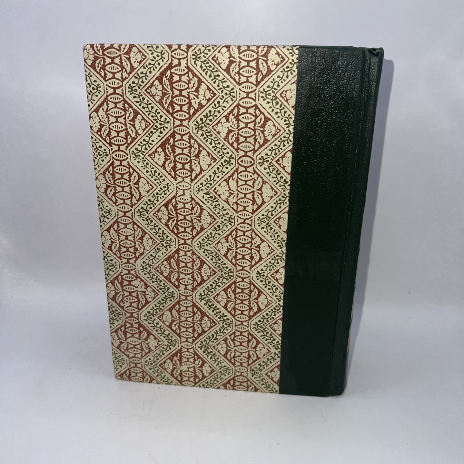 Vintage Readers Digest Condensed Books Lot Of 2 Shelf Decor Colorful 1975 1988