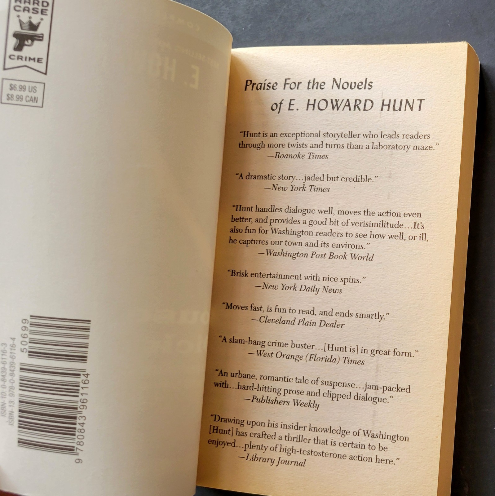 House Dick – E. Howard Hunt – Hard Case Crime – Paperback