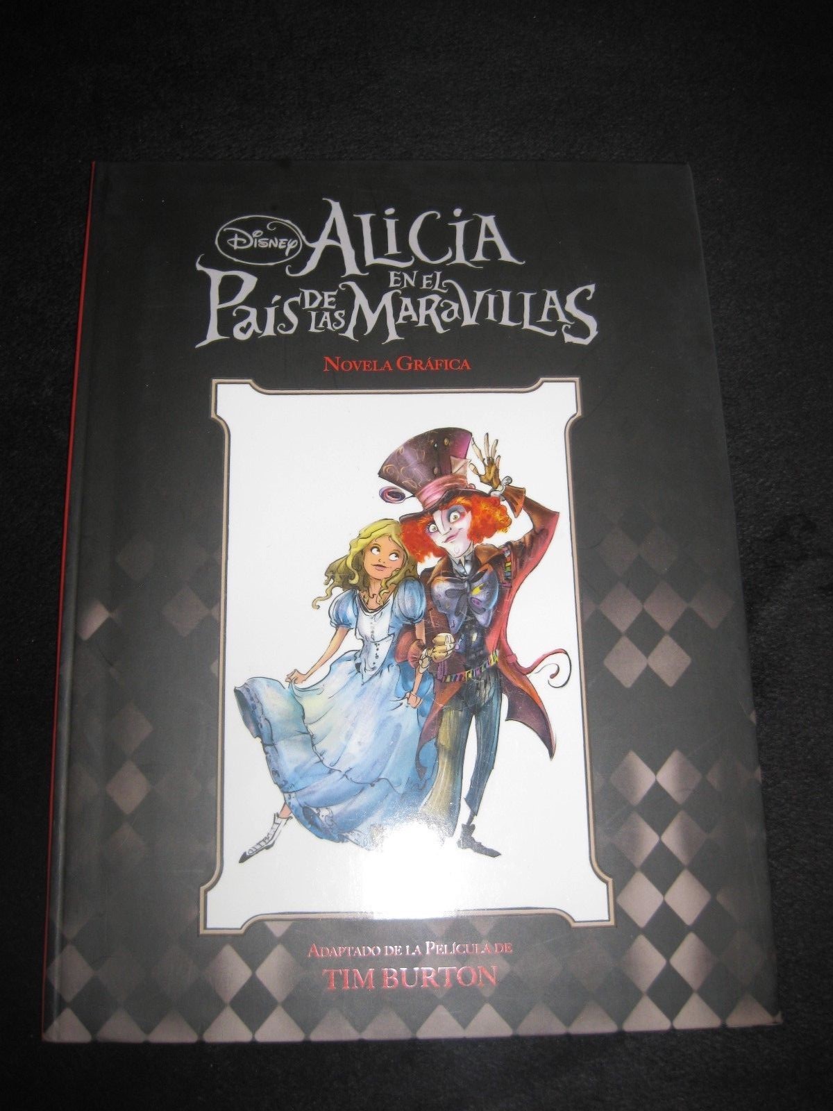 Tim Burton Alice in Wonderland Alicia Pais De Las Maravillas Cartoon Book WOW