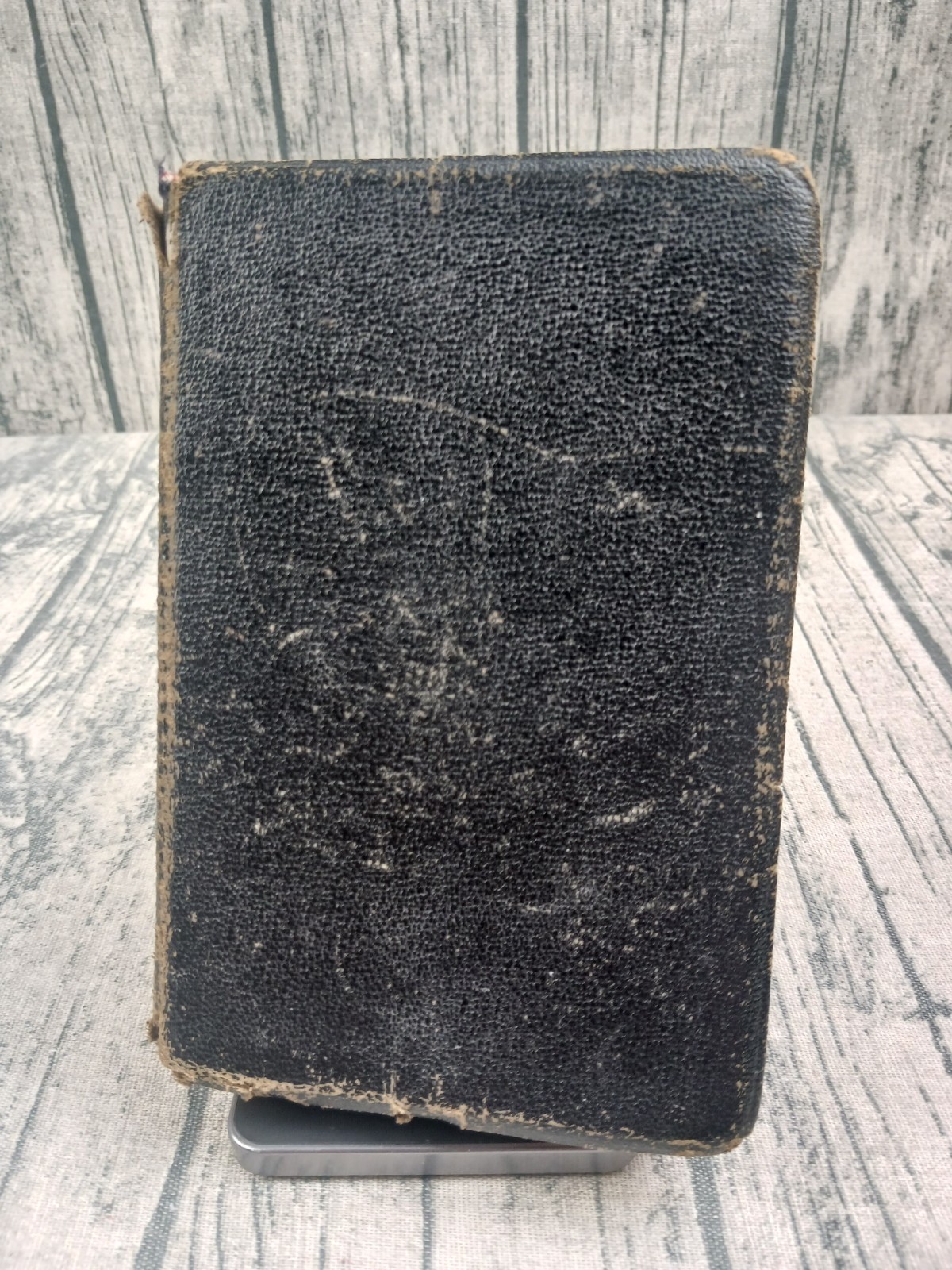 Holy Bible: Authorized King James Version (Zondervan, Concordance, Red) Pre-Own