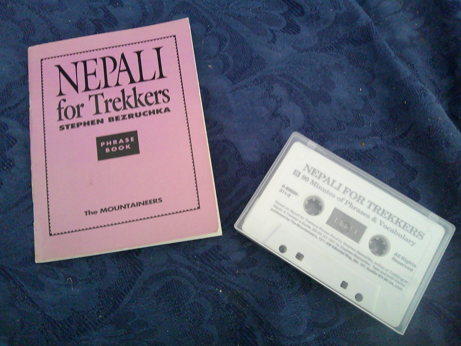 Ultimate TREKKING IN NEPAL guide book collection, incl. language tape & cultural