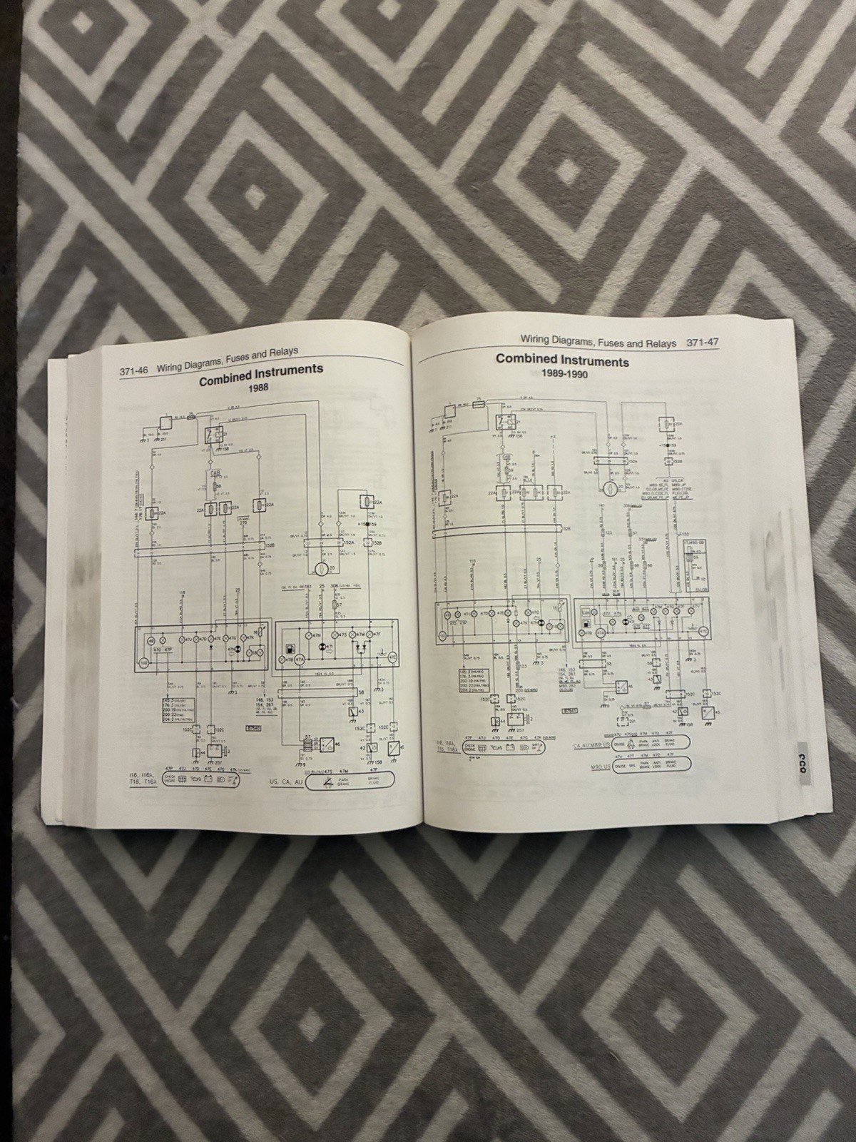 Saab 900 16 Valve Official Service Manual 1985-1993 Robert Bentley