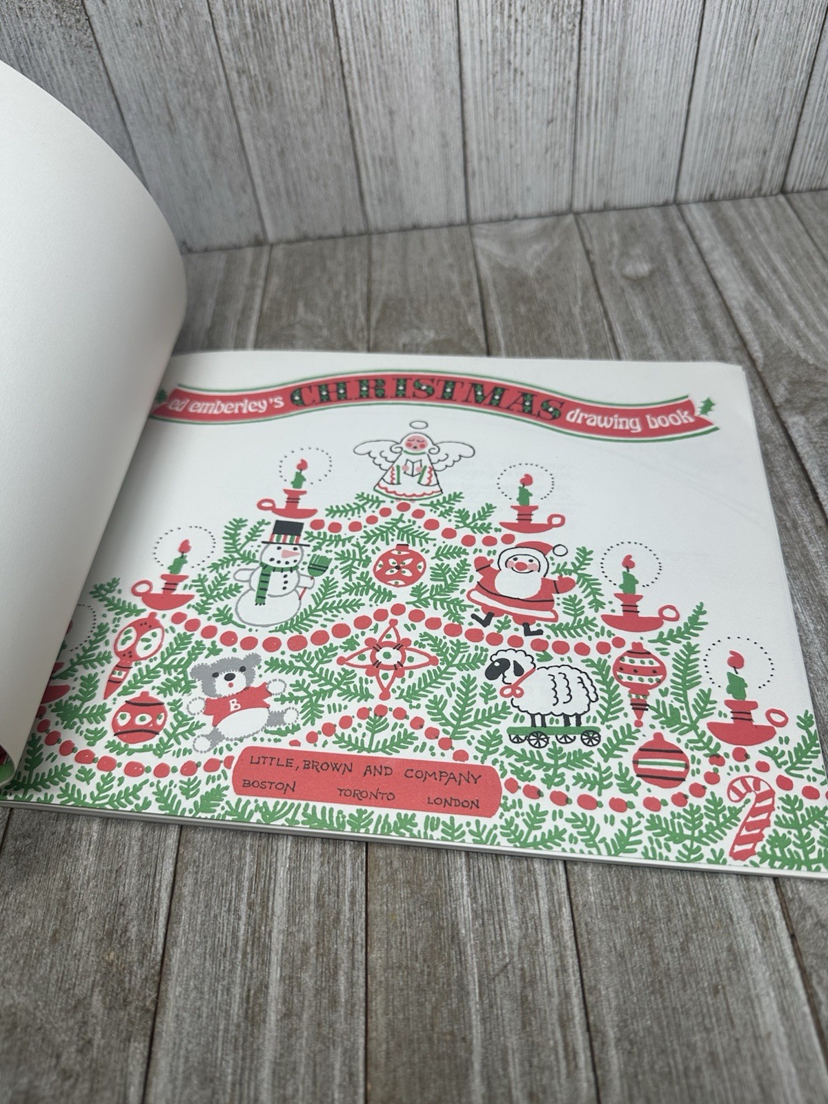 RARE Ed Emberley’s Christmas Drawing Book 1987 Softcover Vintage 30 Pages