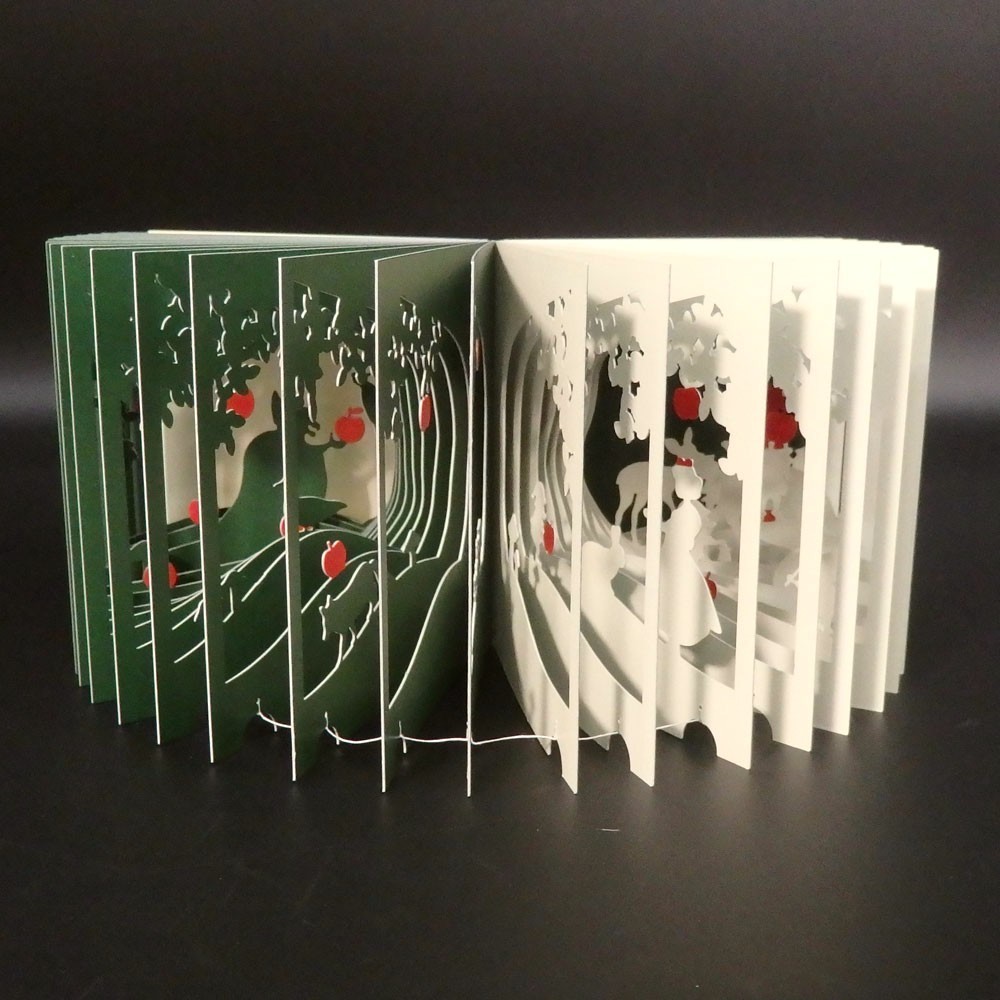 SNOW WHITE 360°BOOK 3D Gimmick Pop Up Book Yusuke Oono Seigensha