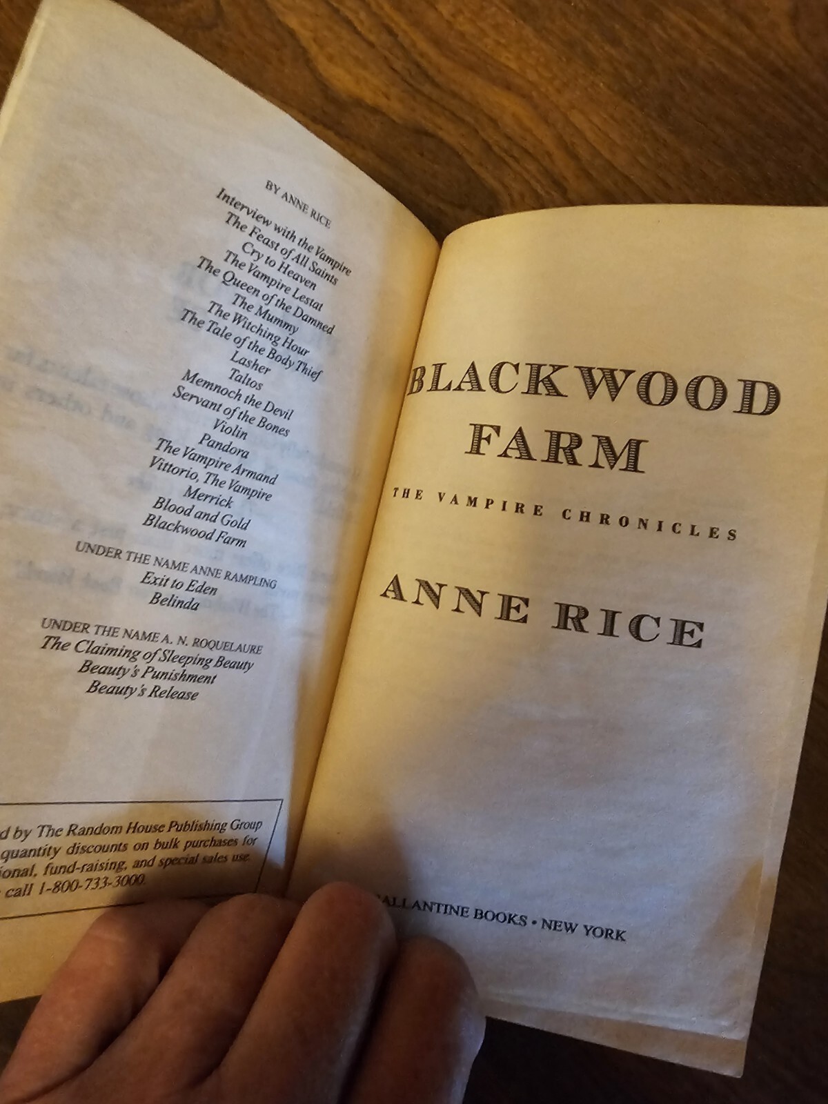 Vampire Chronicles Ser.: Blackwood Farm : The Vampire Chronicles by Anne Rice…