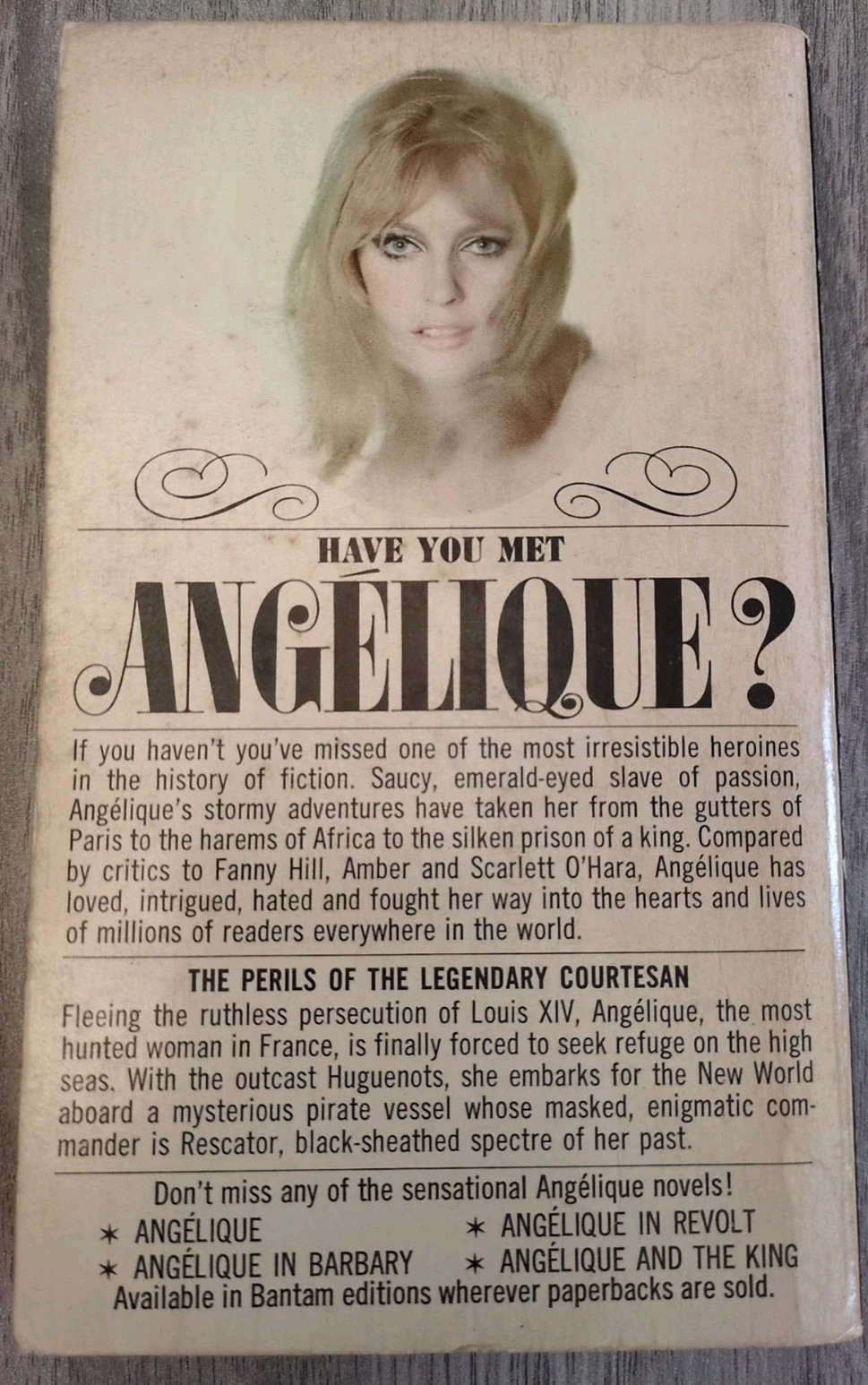 Vintage PB Book Angelique In Love by Sergeanne Golon 1966 Editon