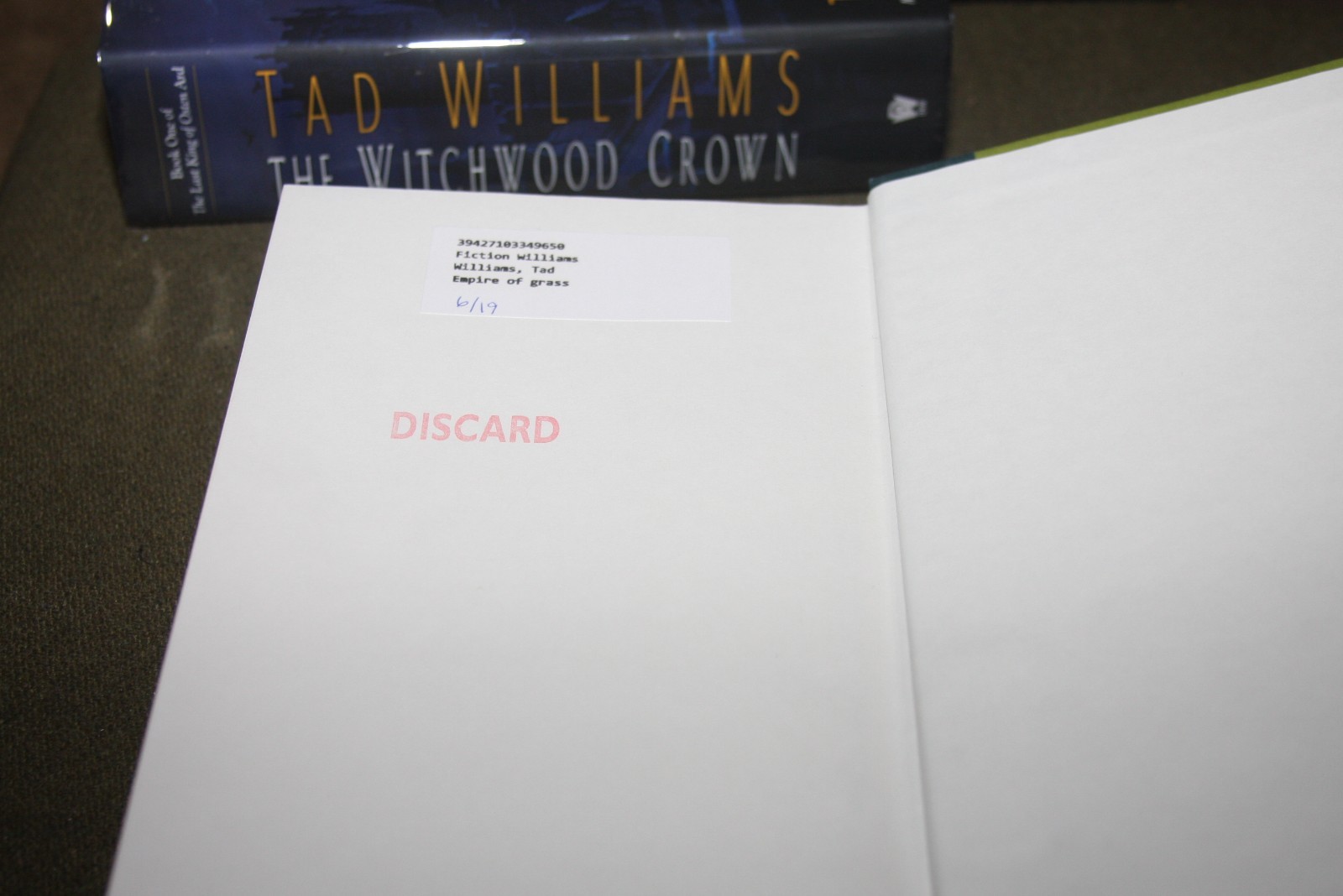 Lot of 2 Tad Williams HCs – Witchwood Crown & Empire of Grass – Both Ex-Library