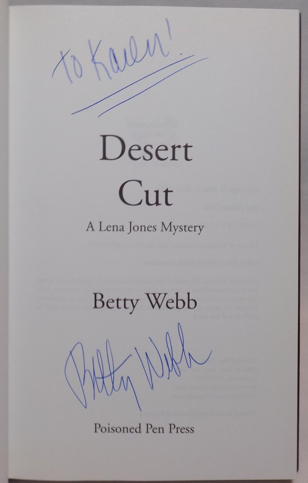 Desert Cut (Lena Jones Mystery)