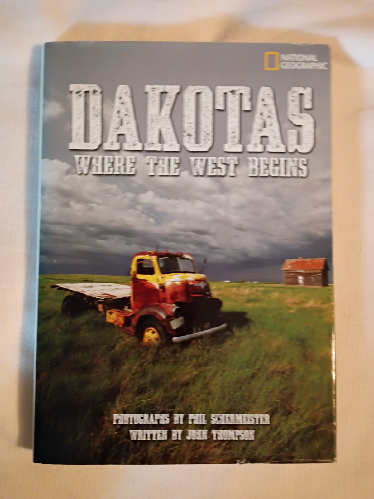 Lot of 4 National Geographic Society Books Dakotas Mountains Yellowstone HC DJ