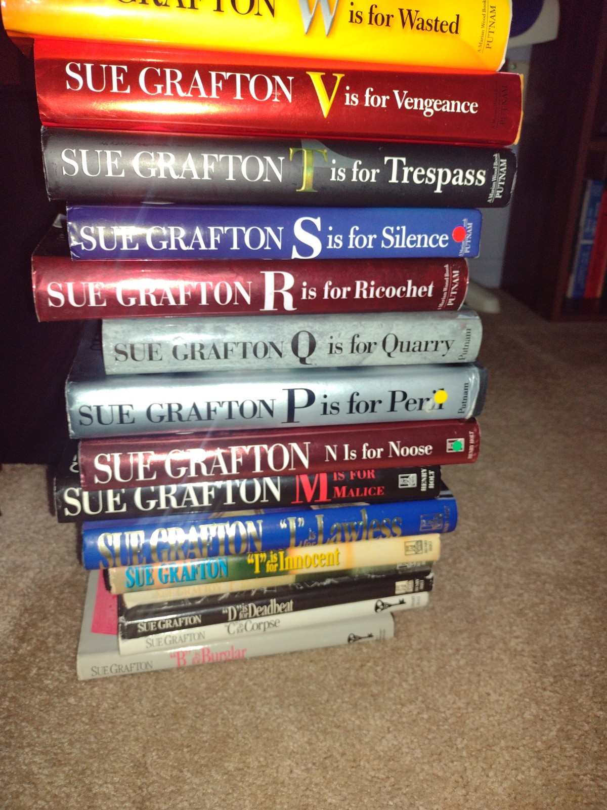 Lot 15 Sue Grafton Novels. HC. B, C, D, F, I, L, M, N, P, Q, R, S, T, V, And W.