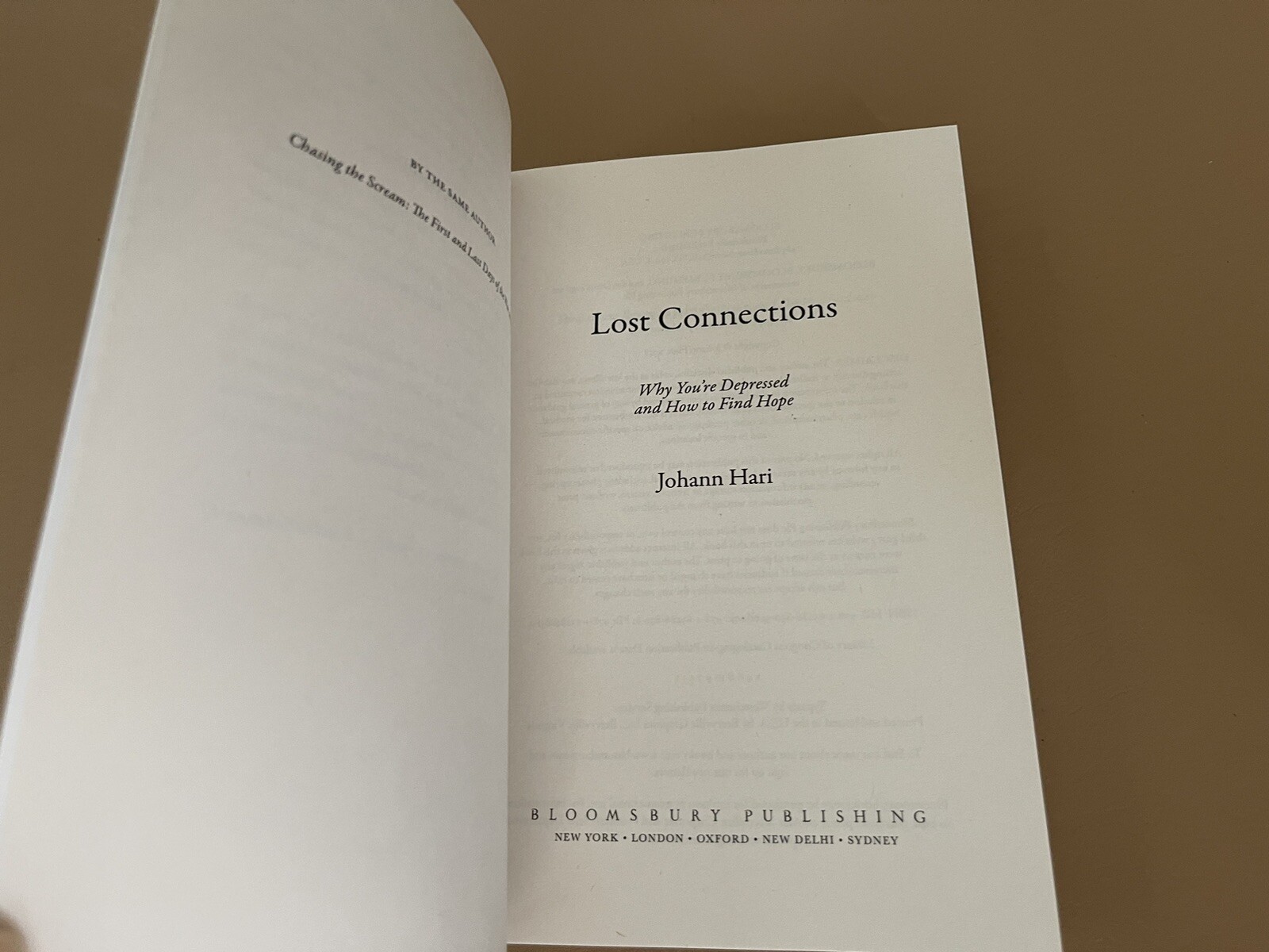 Lost Connections : Why You’re Depressed and How to Find Hope by Johann Hari Book