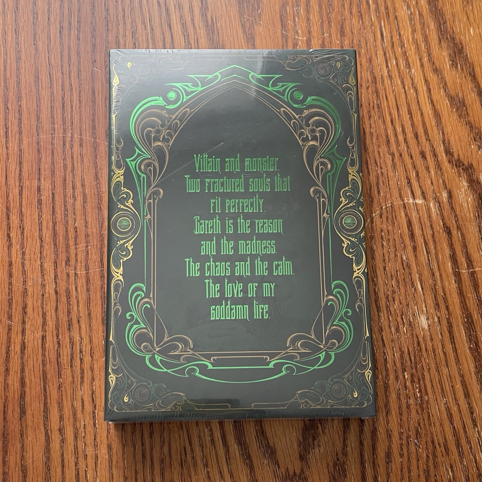 Books For Days Crate Kiss the Villain Rina Kent w/ Overlay