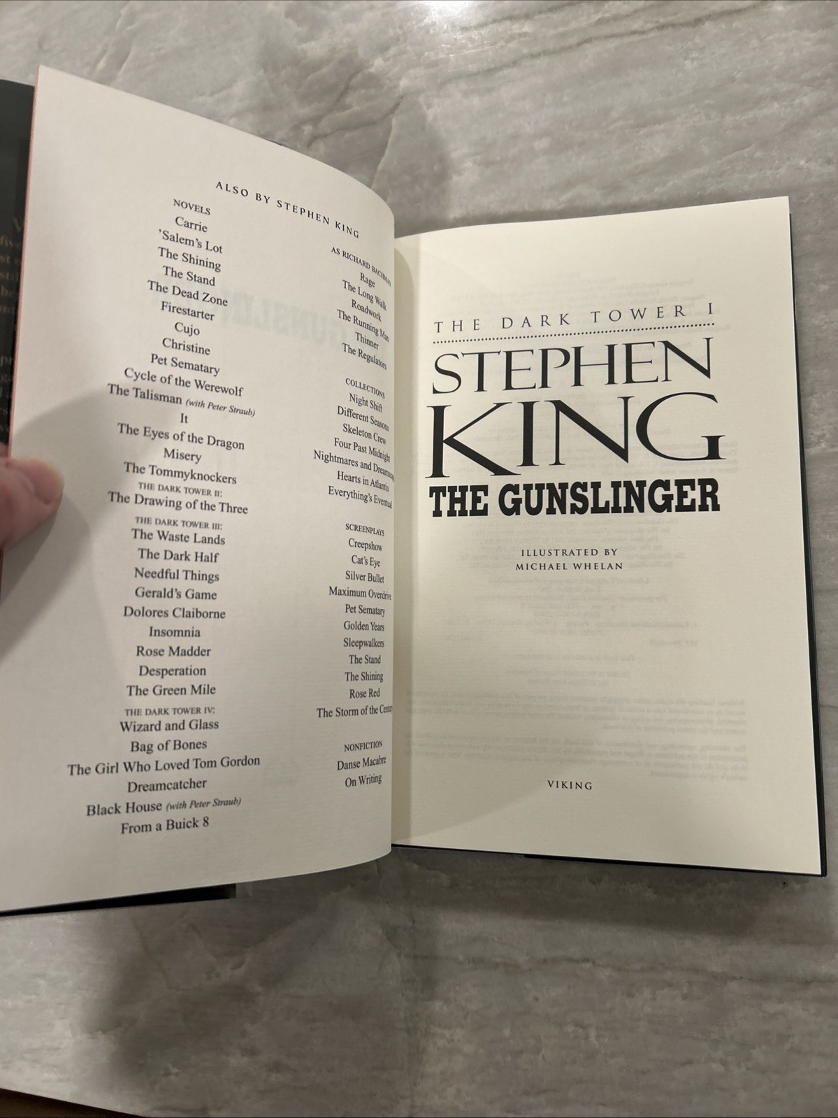 THE GUNSLINGER THE DARK TOWER 1 Illustrated by Michael Whelan