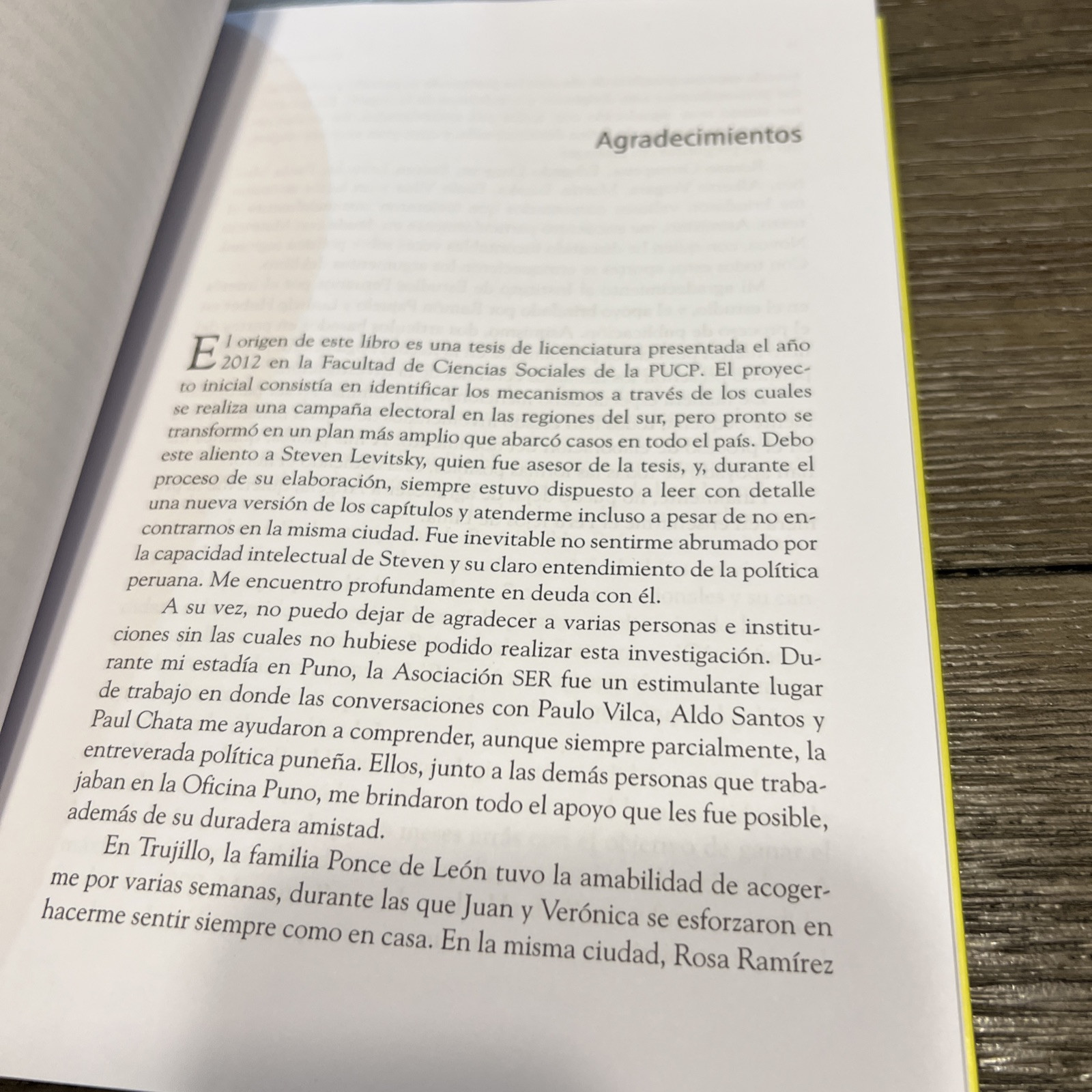 SIGNED – Coaliciones De Independientes by Mauricio Zavaleta