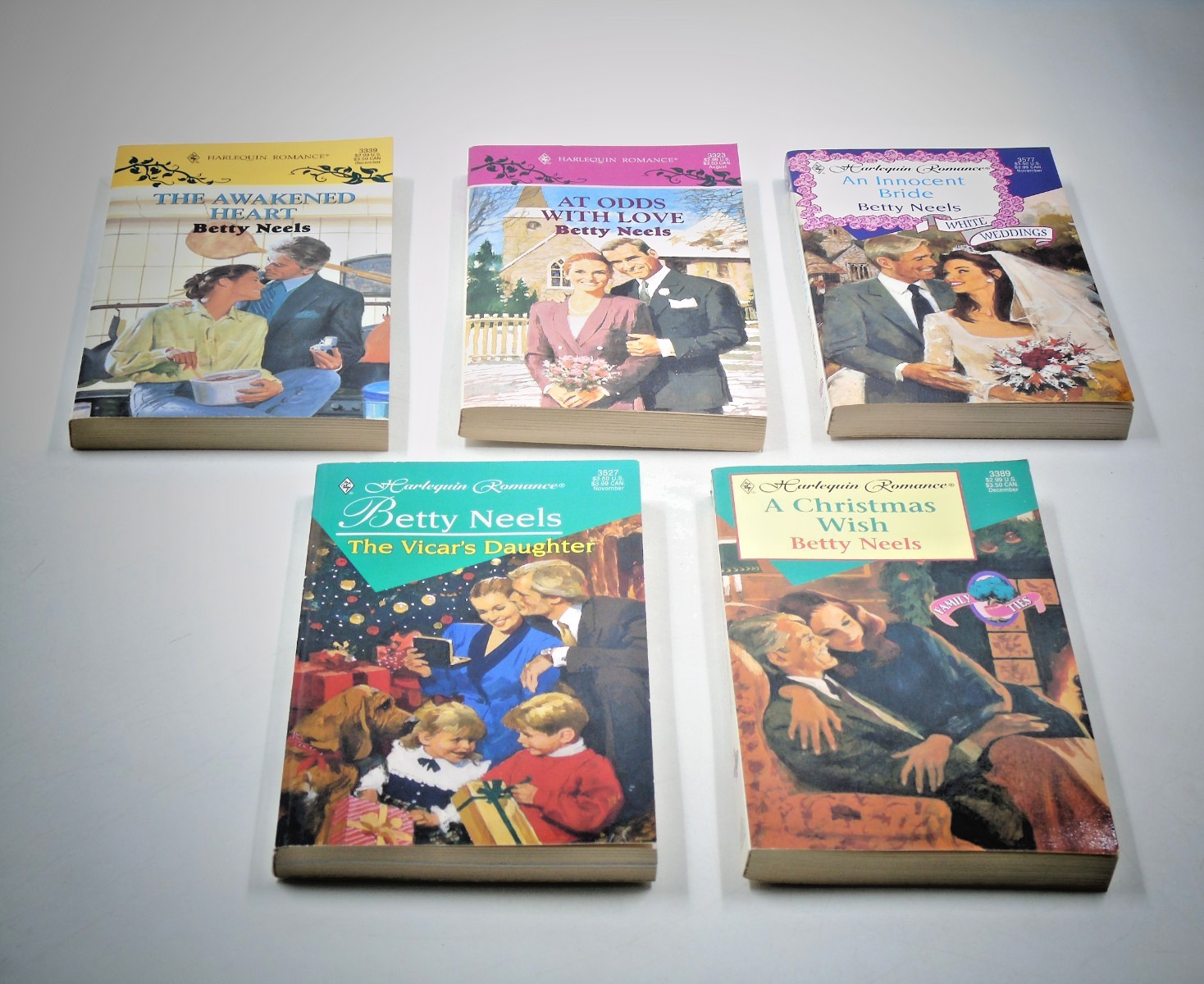 Vintage Lot of 10 Betty Neels Harlequin Romance Paperback Books, See Description