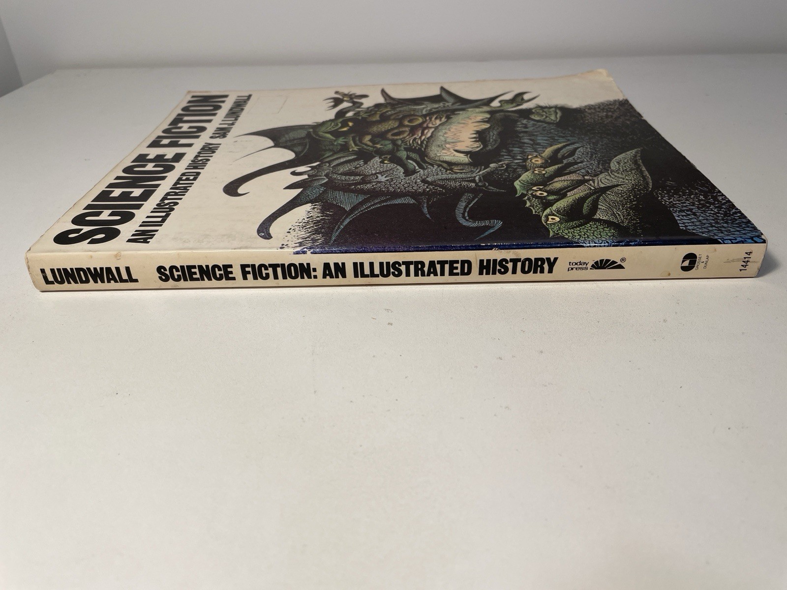 Science Fiction: An Illustrated History by Sam J. Lundwall (1977, Paperback)