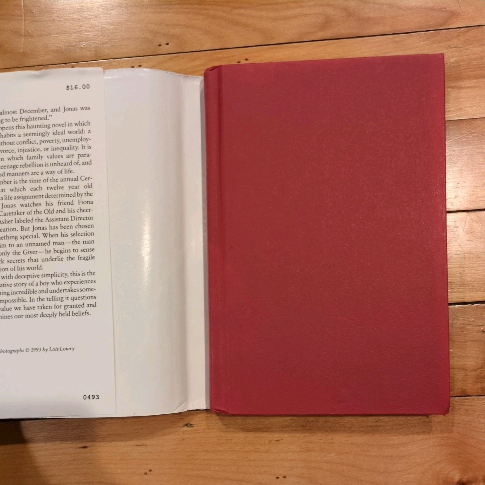 SIGNED The Giver by Lois Lowry Signed and Dated~ Hardcover/Dj 19th printing