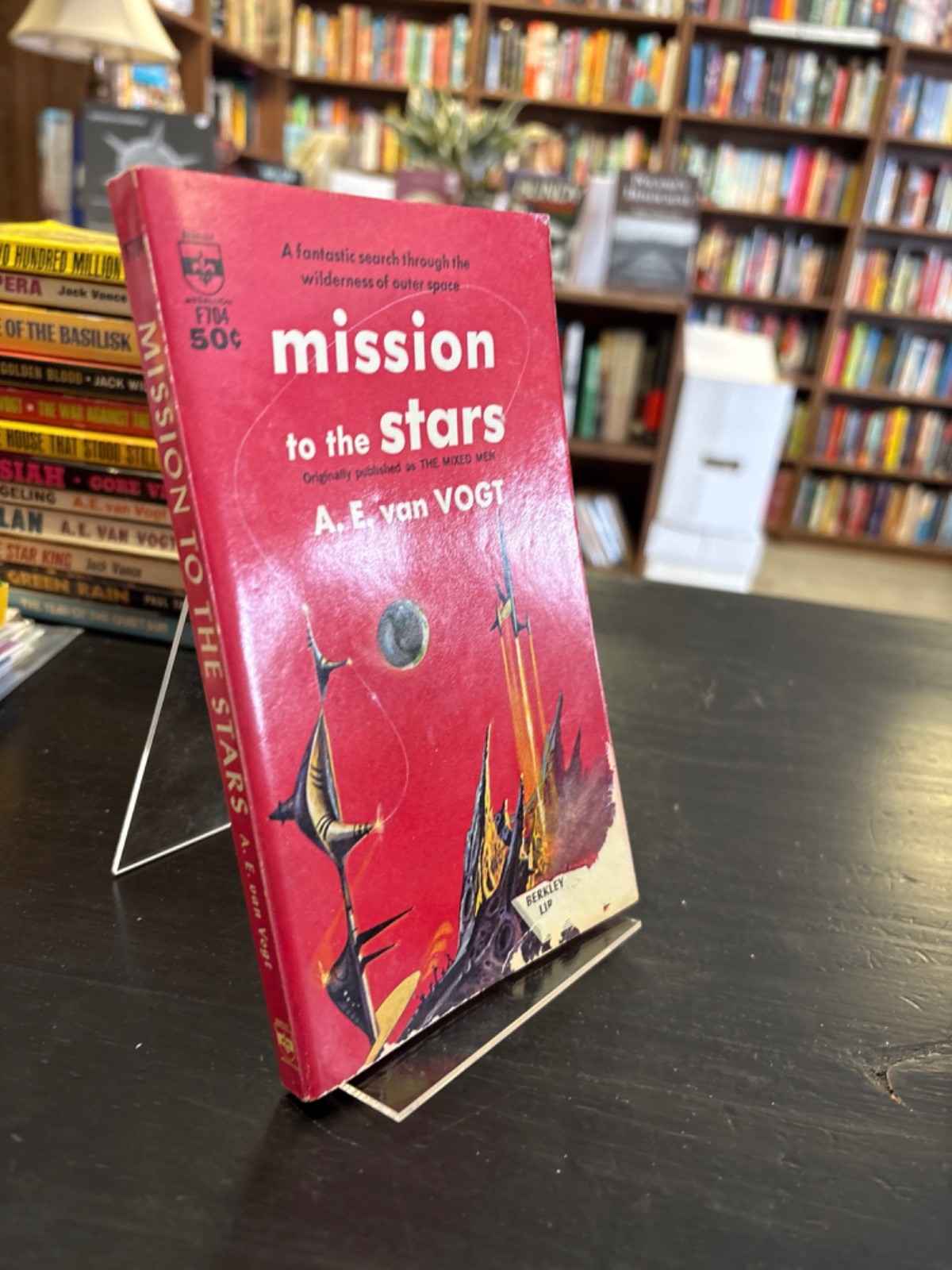 Mission to the Stars by A.E. Van Vogt 1952 Berkley Medallion F704 Paperback
