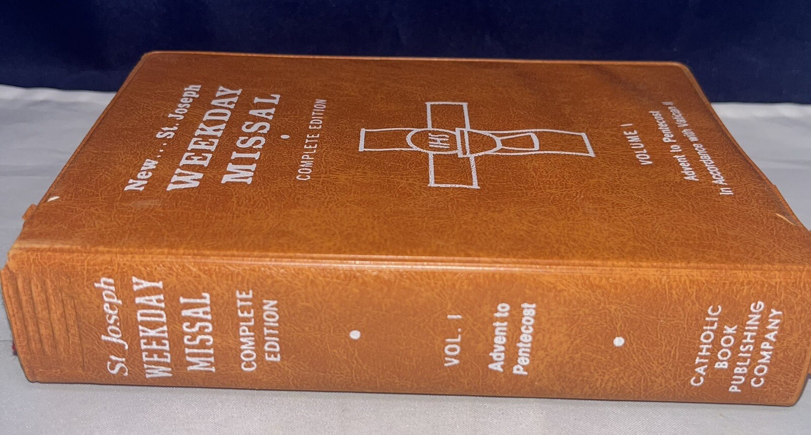 St. Joseph Weekday Missal, Complete Edition, Vol. 1, Advent to Pentecost -⭐
