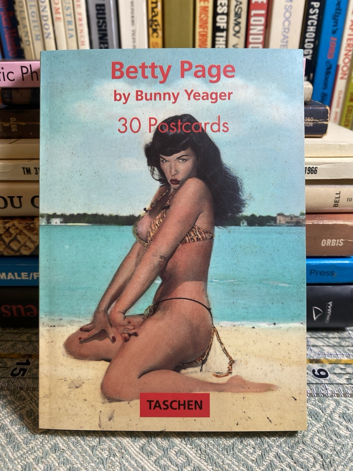 VGC Taschen Betty Page by Bunny Yeager 30 Postcards Book – Complete 4.5” x 6.5”