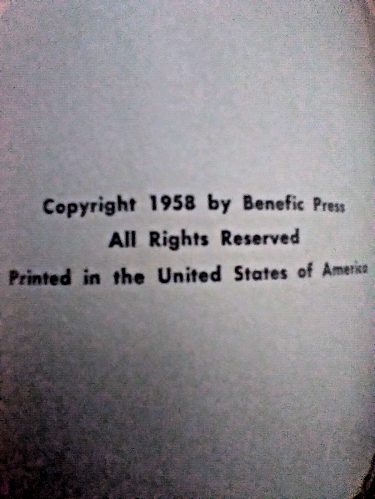 What is a fish , 1958 Edition (The What is it series) Gene Darby, X school book