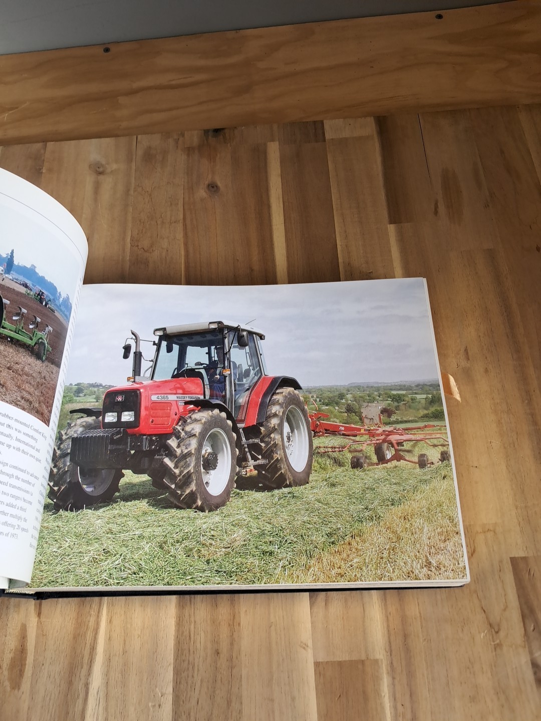 Chartwell Books huge book The Ultimate Guide to Tractors by Jim Glastonbury P80