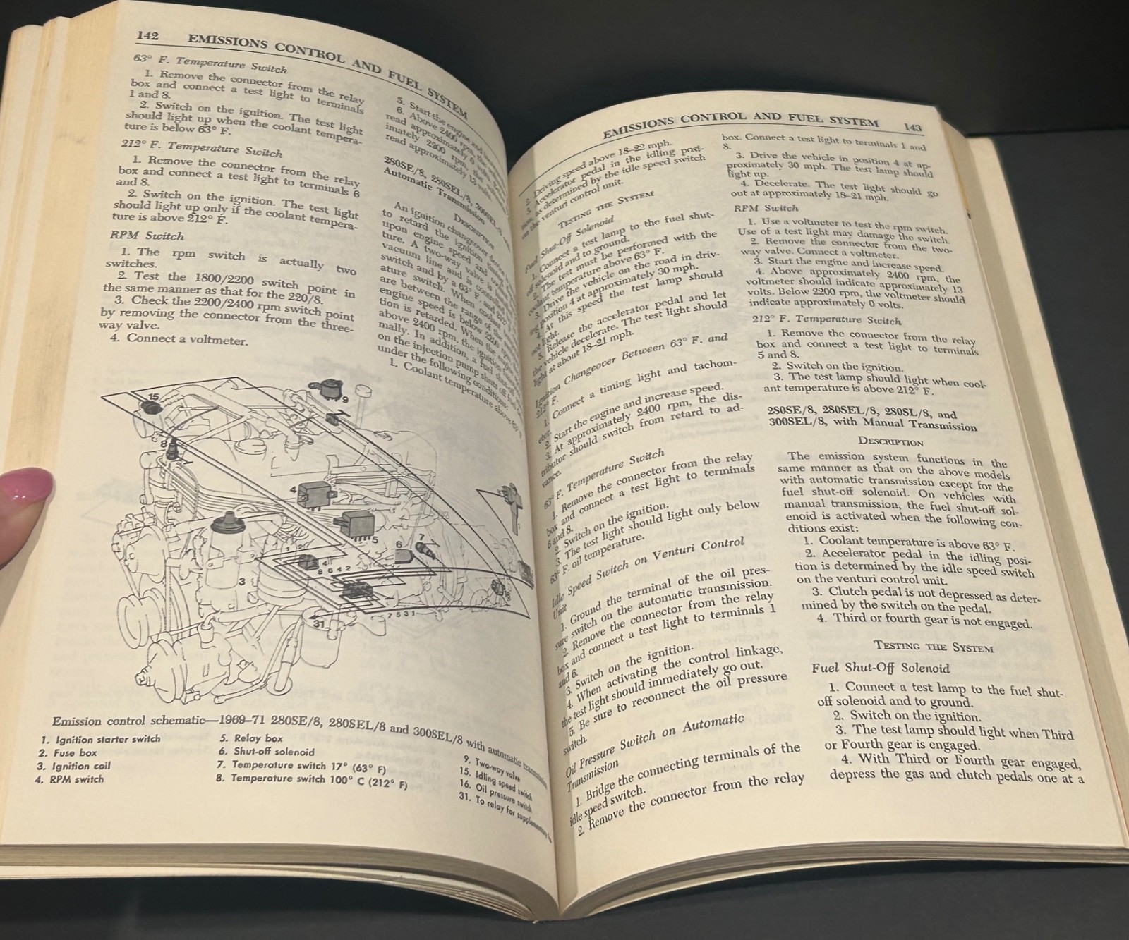 Chilton’s Repair and Tune-Up Guide: Mercedes-Benz 1968-73 by Chilton Book Compa,
