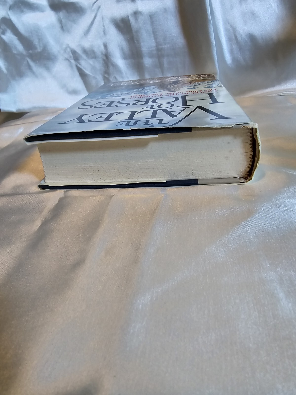 Earth’s Children Ser.: The Valley of Horses by Jean M. Auel (1982, Hardcover)