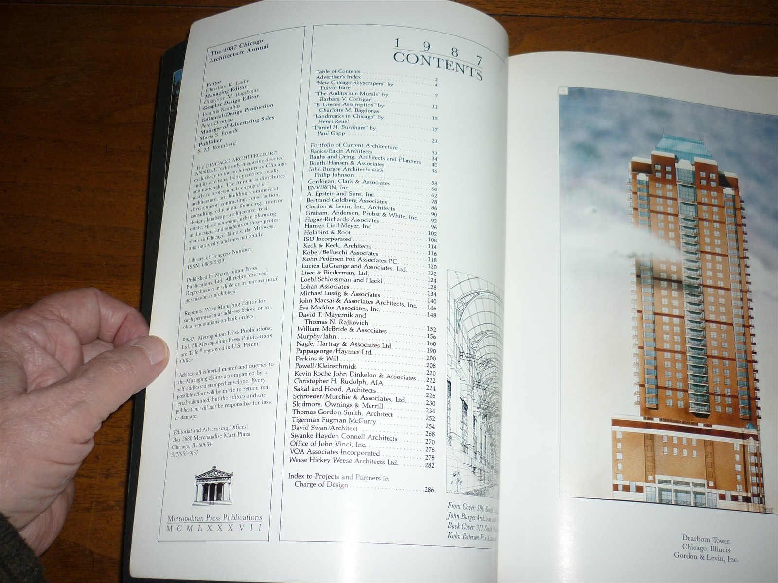 Chicago Architecture Annual 1987. Softbound. Near ine copy.