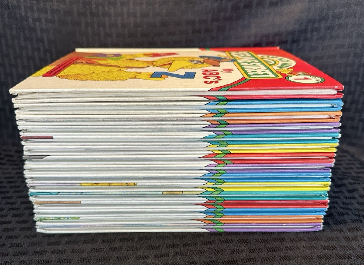 1989 On My Way with Sesame Street Library 1-15 Complete Set w/ Stand -Nice Set!