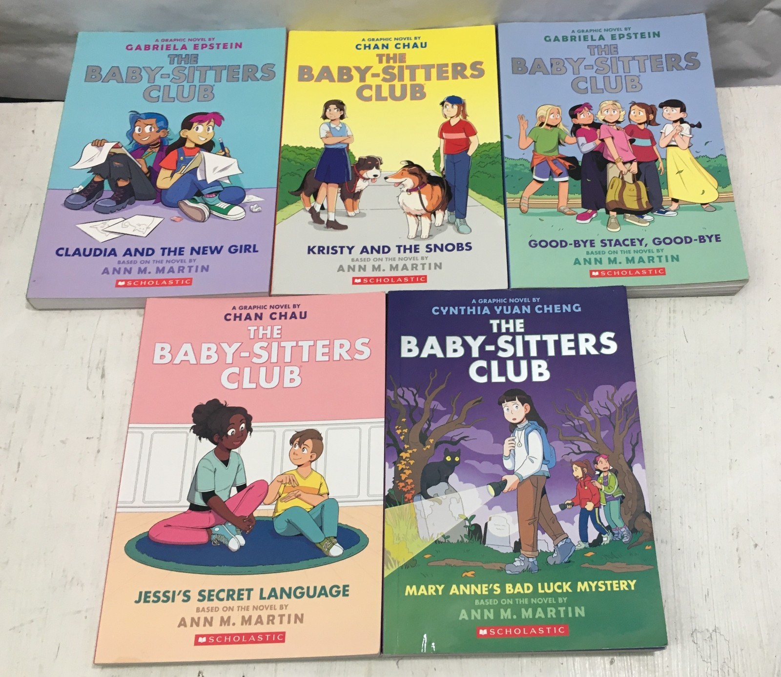Lot Of 15 Different Baby-Sitters Club/Little Sister R Telgemeier Graphic Novels