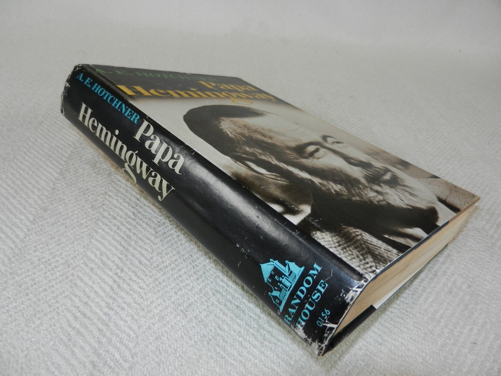 WW II Great writer & war correspondent „PAPA HEMINGWAY: A PERSONAL MEMOIR“