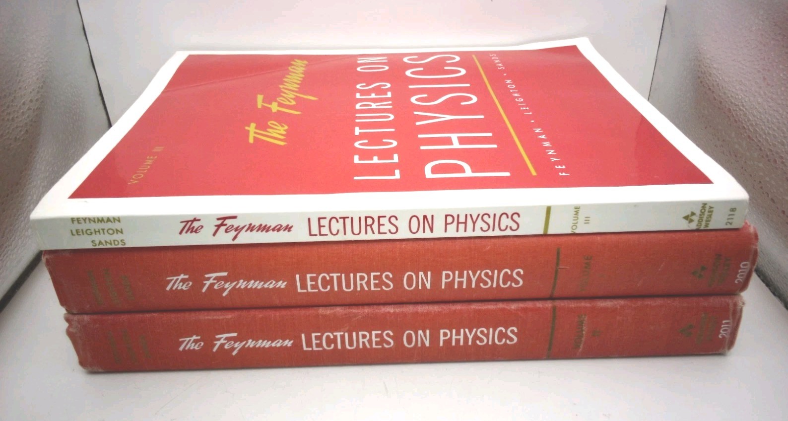 The Feynman Lectures on Physics 3 Volume Set (1-3) Hardcover Edition
