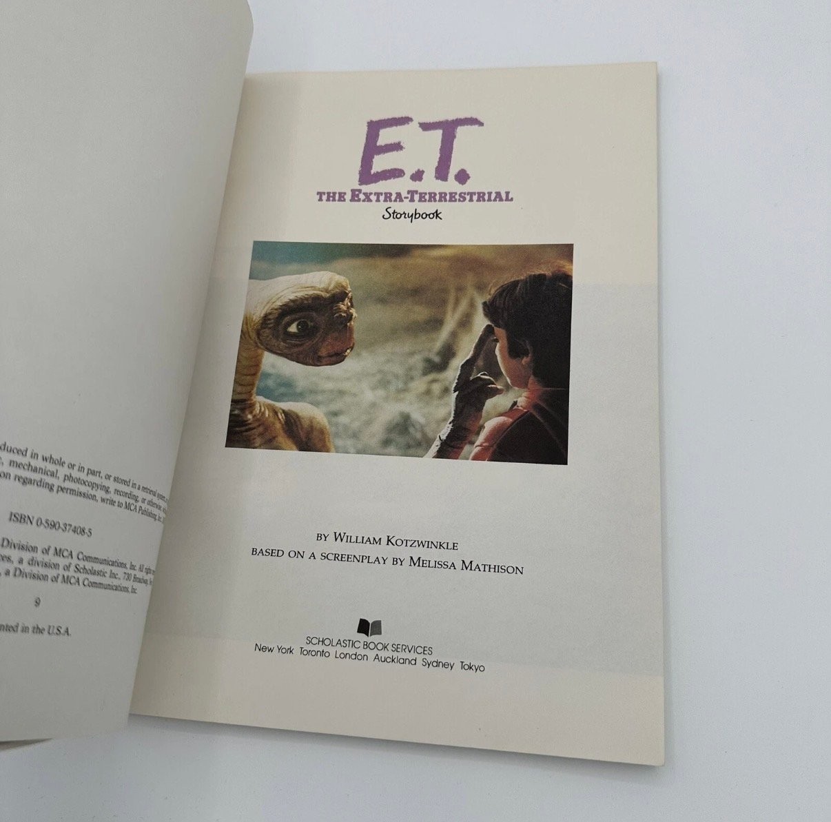 E.T. The Extra-Terrestrial Storybook 1982 Scholastic 1st Printing Paperback Book
