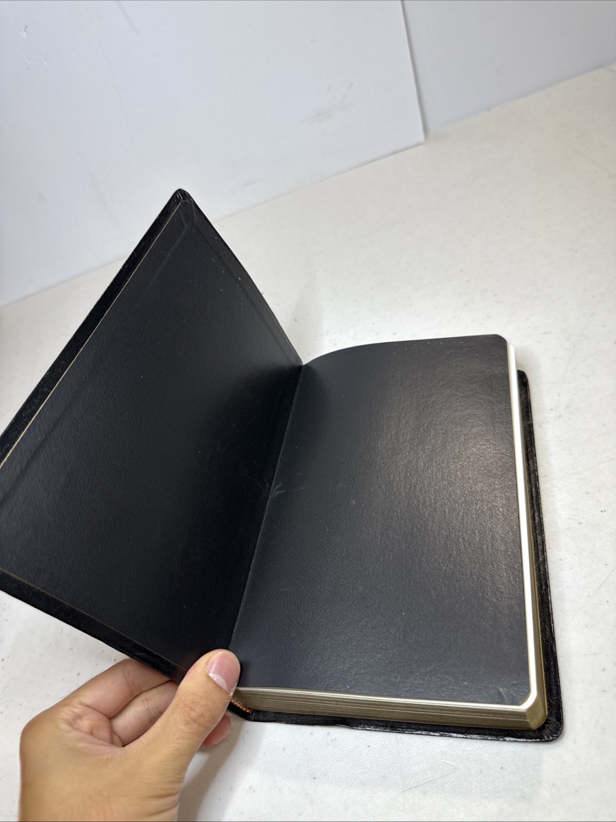 The New American Holy Bible 1991 Catholic Edition 9053 Copyright 1987
