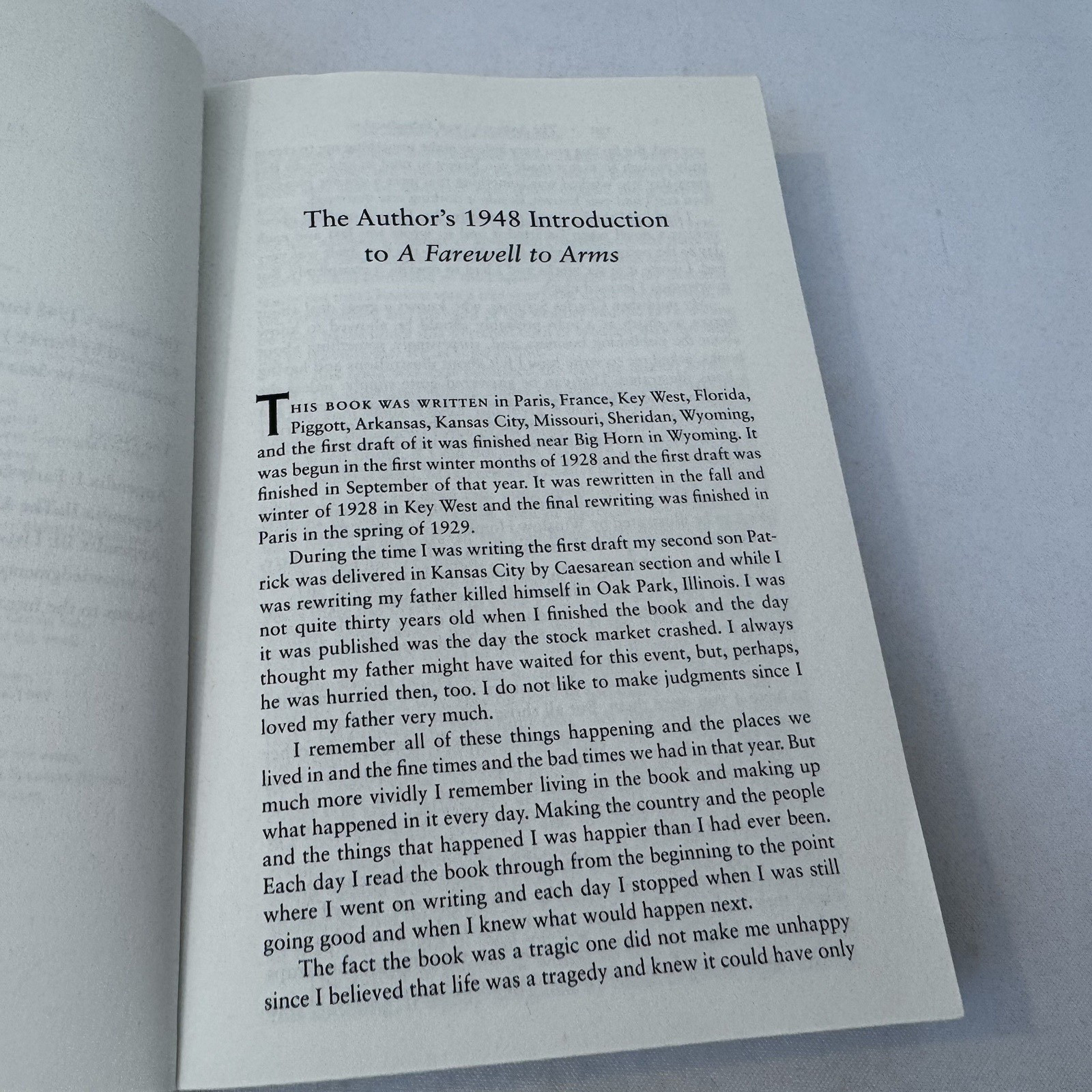 A Farewell to Arms by: Ernest Hemingway (2014, Scribner, Trade Paperback, Acc…