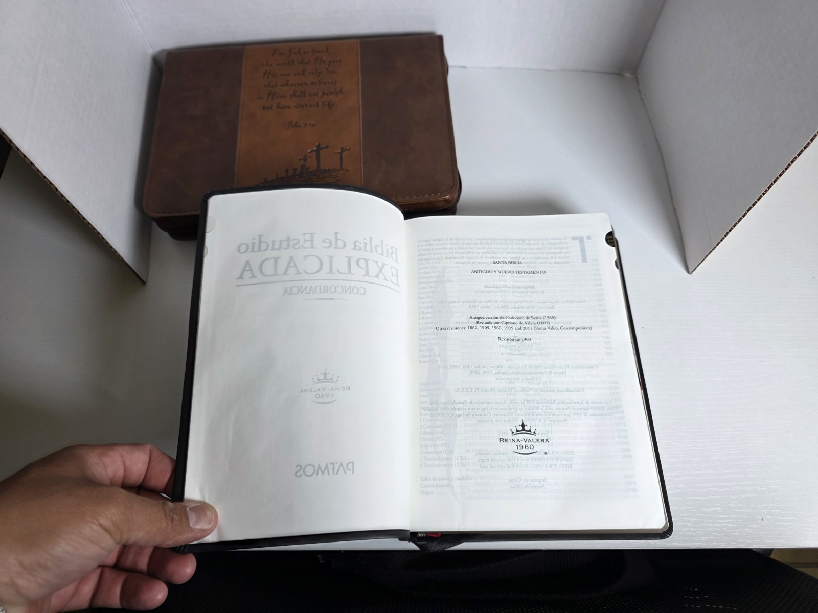 BIBLIA DE ESTUDIO EXPLICADA RVR 1960, Piel Especial Negro Con Indice