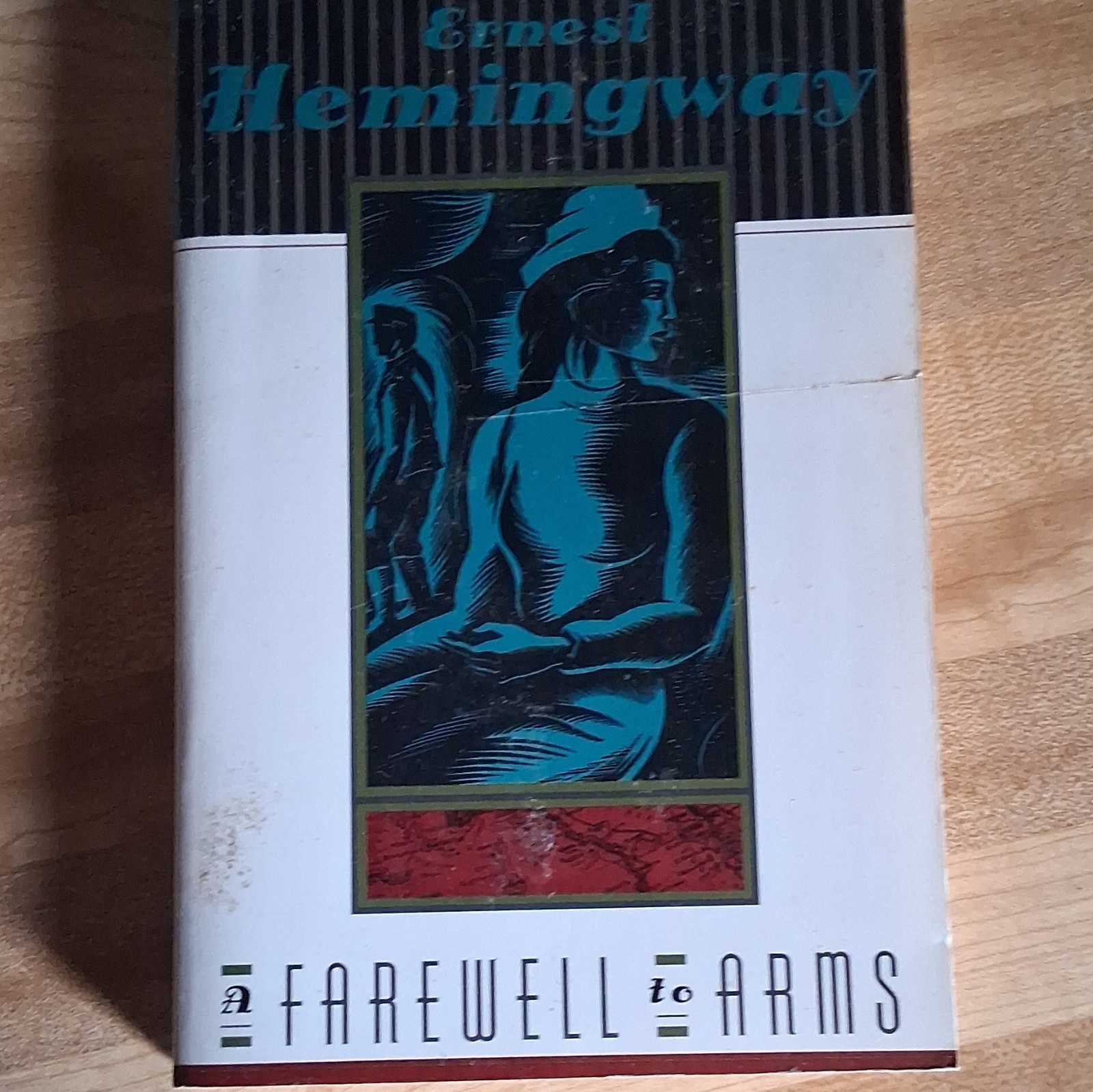 A Farewell to Arms Ernest Hemingway Scribner 1995 Trade Paperback WWI Novel