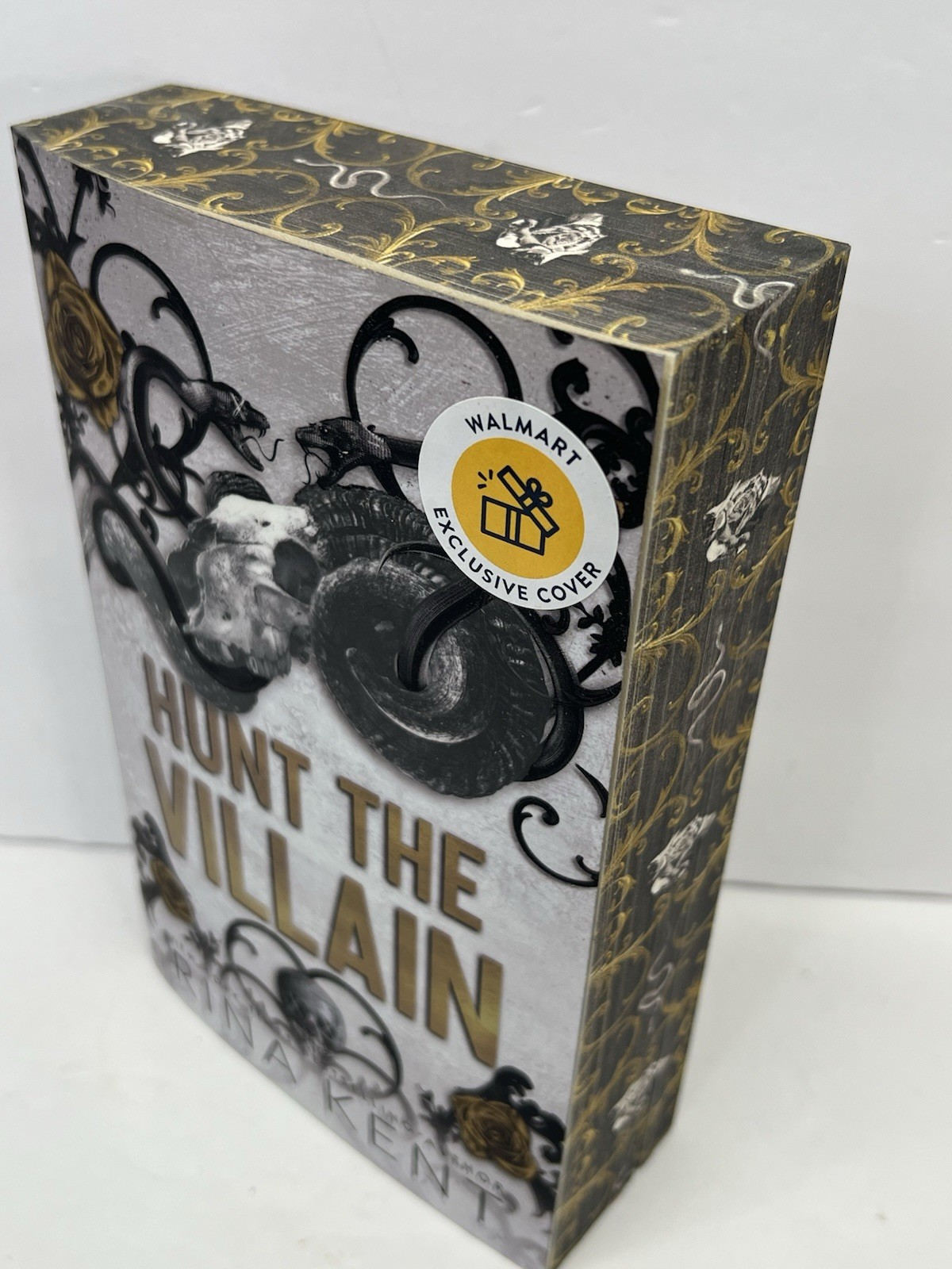 Hunt the Villain (Walmart Exclusive Edition) By Rina Kent Printed Pages
