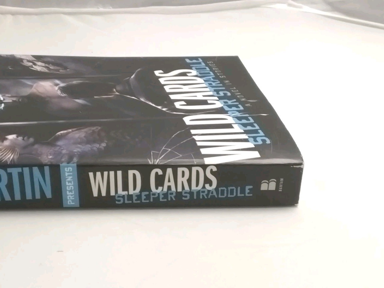 Wild Cards Sleeper Straddle Edited By George RR Martin Paperback New Unread 9.2