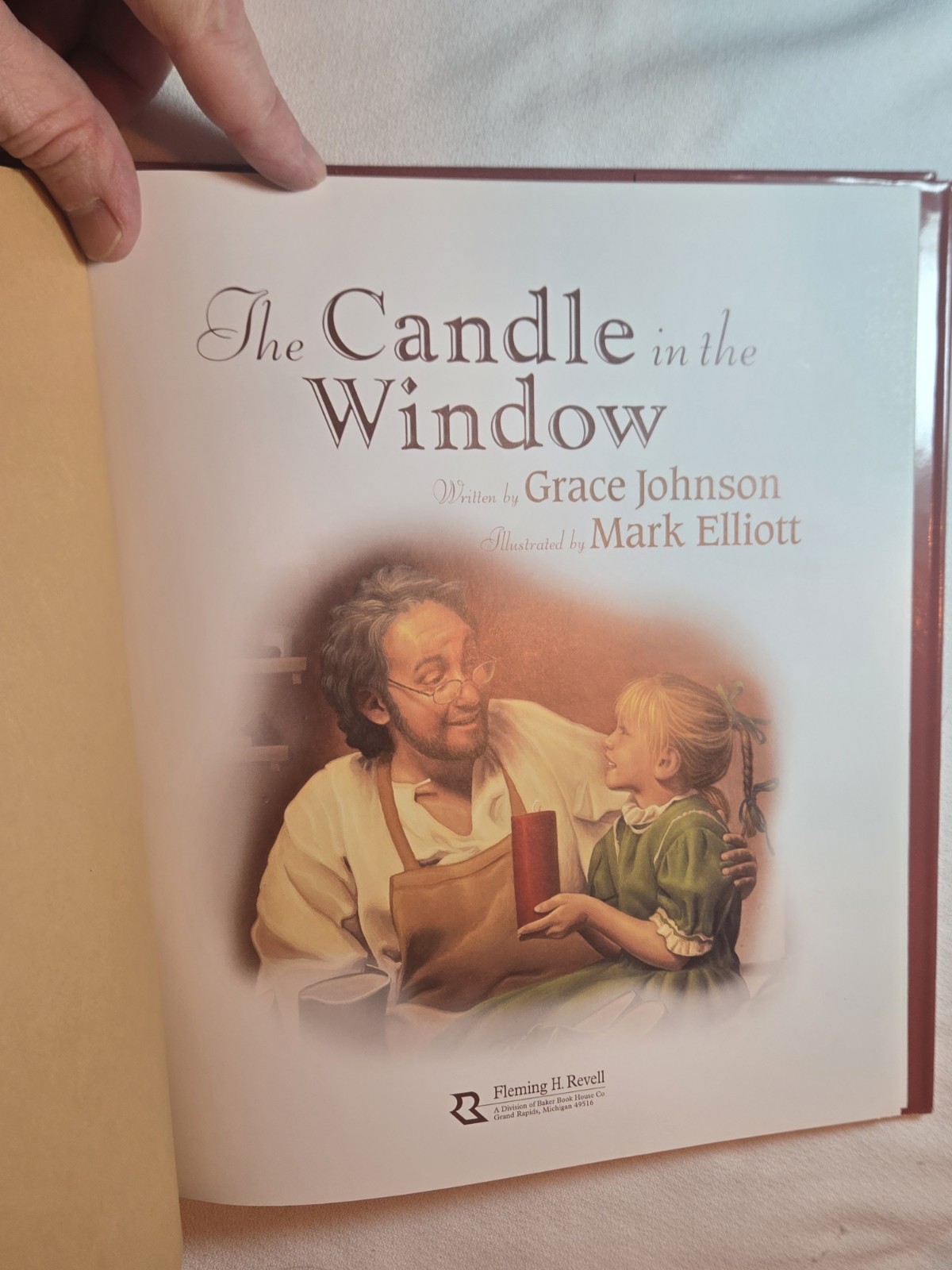 Revell The Candle in the Window HC Grace Johnson Mark Elliott 2003