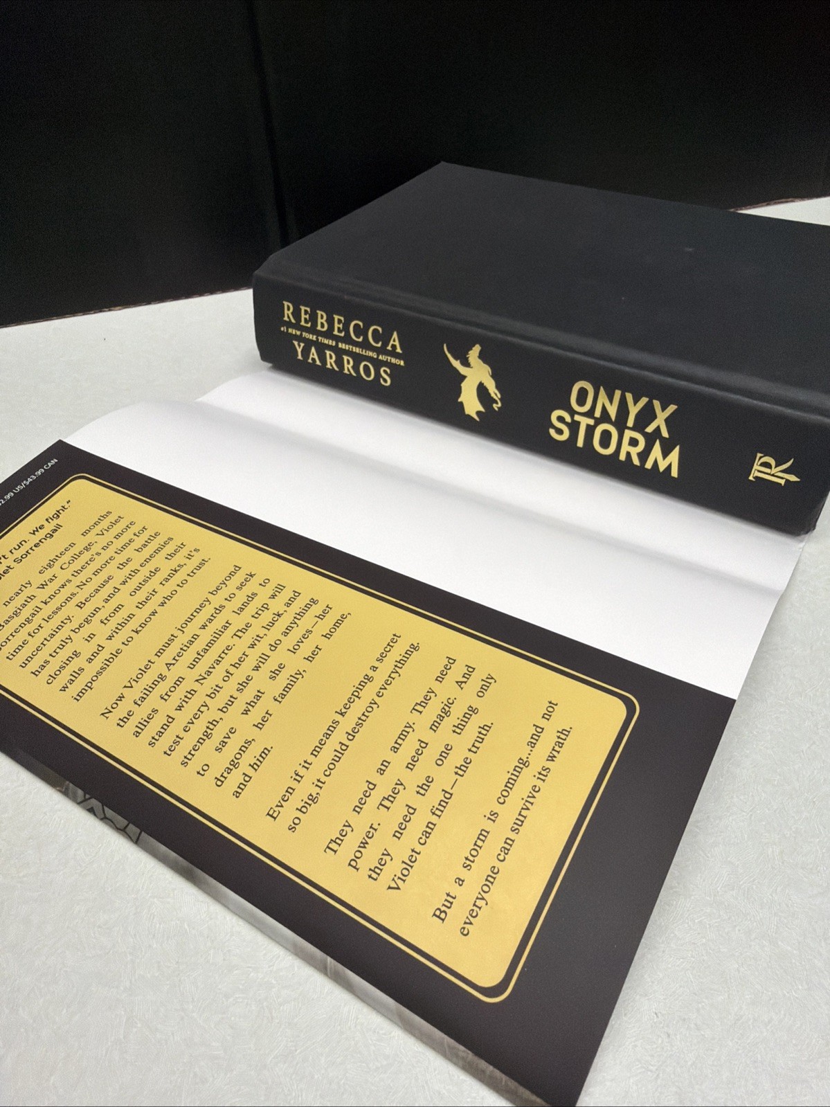 Onyx Storm By Rebecca Yarros Deluxe Edition Sprayed Edges HC/DJ 1st Edition
