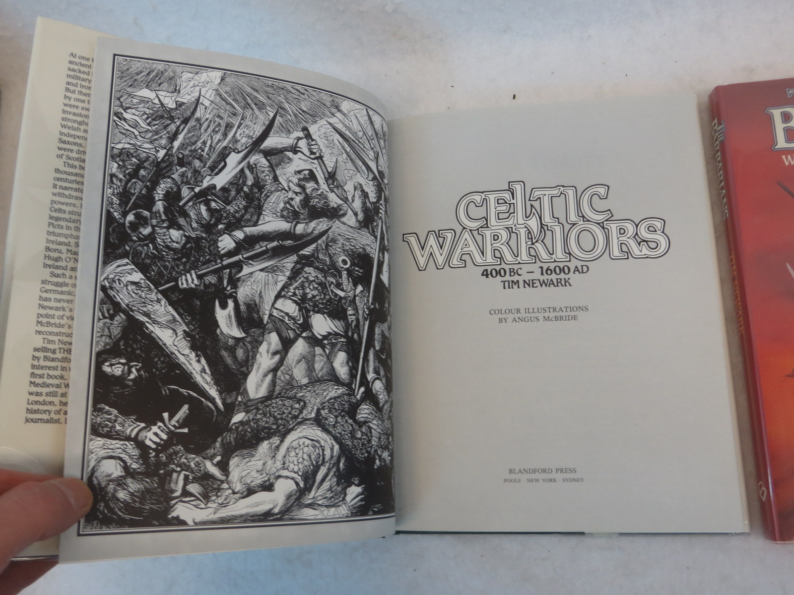 Tim Newark CELTIC WARRIORS & THE BARBARIANS Blandford Press 1986 HC/DJ